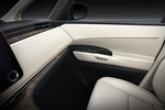 Lexus LM 500h Luxury Light Beige 4 plazas Monovolumen Interior Puerta 5 puertas
