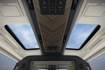 Lexus LM 500h Luxury Light Beige 4 plazas Monovolumen Interior Techo solar 5 puertas