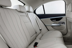 Mercedes-Benz Clase E Gama Clase E Exclusive Line con Cuero Macchiato Beige Turismo Interior Asientos 4 puertas