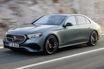 Mercedes-Benz Clase E Gama Clase E AMG Line Turismo Verde Silver Exterior Frontal-Lateral 4 puertas