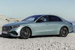 Mercedes-Benz Clase E Gama Clase E AMG Line Turismo Verde Silver Exterior Frontal-Lateral 4 puertas