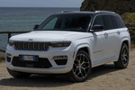 Jeep Grand Cherokee 4xe Summit Reserve Todo terreno Blanco Brillante con Techo Negro Exterior Frontal-Lateral 5 puertas