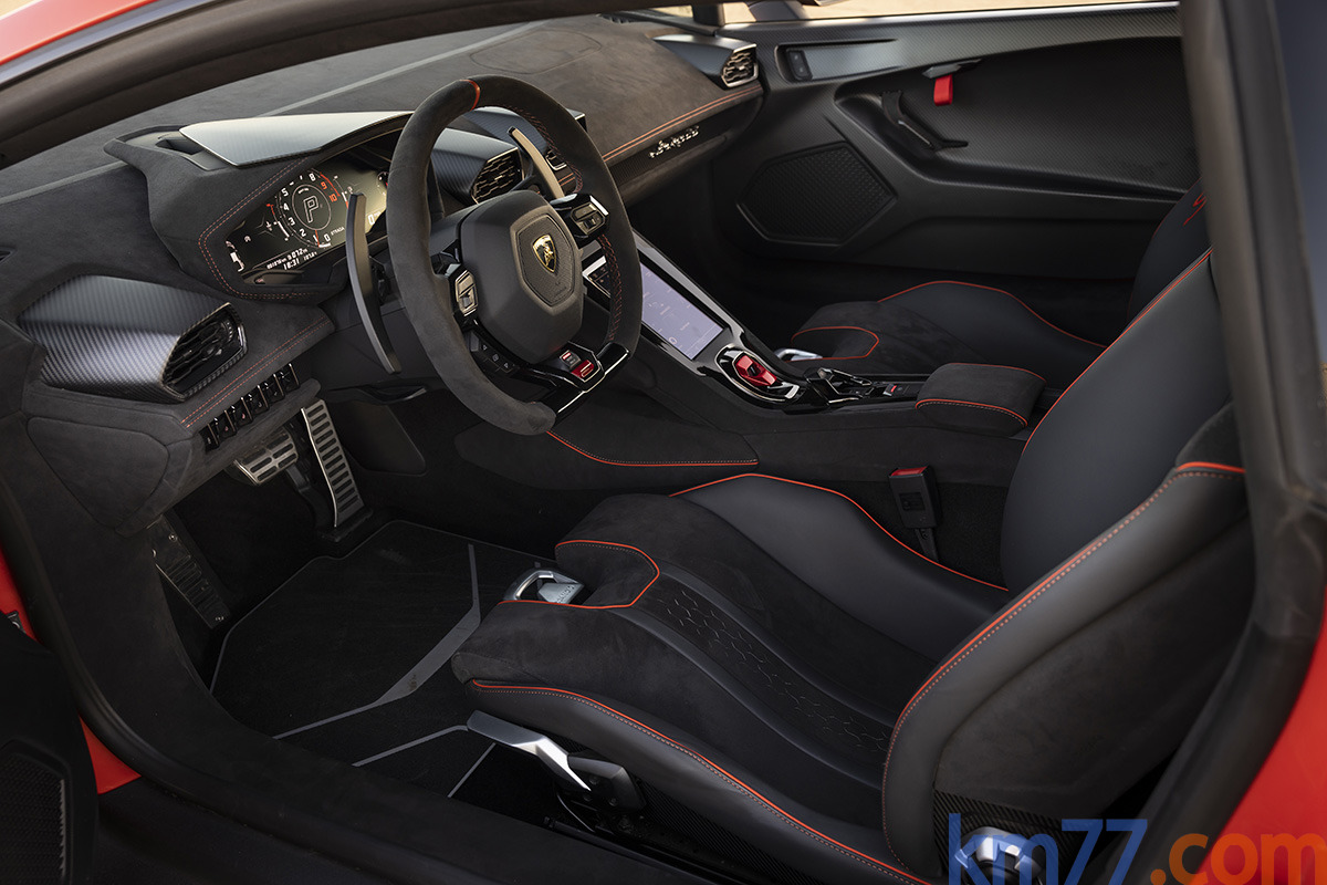 Lamborghini Hurac&Atilde;&iexcl;n Sterrato Sterrato con asientos Nero Ade Coup&eacute; Interior Salpicadero 2 puertas