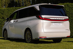 Lexus LM 350h AWD Luxury Monovolumen Blanco Sonic Exterior Lateral-Posterior 5 puertas
