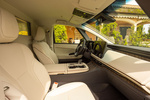 Lexus LM 350h AWD Luxury Light Beige 4 plazas Monovolumen Interior Salpicadero 5 puertas