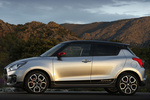 Suzuki Swift 1.4 BOOSTERJET Sport "20 aniversario" Turismo Plata Premium Metalizado con Techo Negro Exterior Lateral 5 puertas