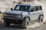 Ford Bronco 2.7 EcoBoost V6 335cv Auto 4x4 inteligente Badlands Todo terreno Gris Cactus Exterior Frontal-Lateral 5 puertas