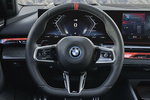 BMW i5 M60 xDrive M60 xDrive con Alc&aacute;ntara/Veganza M Schwarz Turismo Interior Volante 4 puertas