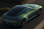 Aston Martin DB12 4.0 V8 680 CV DB12 Coup&eacute; Iridescent Emerald Exterior Cenital-Posterior-Lateral 2 puertas