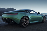 Aston Martin DB12 4.0 V8 680 CV DB12 Coup&eacute; Iridescent Emerald Exterior Posterior-Lateral 2 puertas