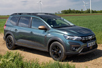 Dacia Jogger Hybrid 140 Extreme Hybrid 7 plazas Turismo familiar Gris Cometa Exterior Lateral-Frontal 5 puertas