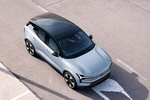 Volvo EX30 Gama EX30 Ultra (llantas 20") Todo terreno Cloud Blue Exterior Frontal-Lateral-Cenital 5 puertas