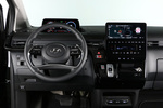 Hyundai Staria 2.2 CRDi 130 kW (177 CV) AT 9 plazas Tecno 9 plazas Monovolumen Interior Consola Central 5 puertas