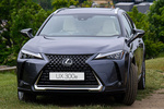 Lexus UX 300e Executive e Todo terreno Iridio Sonic Exterior Frontal-Lateral 5 puertas