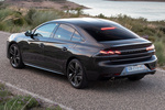 Peugeot 508 Plug-in Hybrid e-EAT8 GT Turismo Gris Titanium Exterior Lateral-Posterior 5 puertas