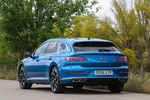 Volkswagen Arteon Shooting Brake 2.0 TDI 147 kW (200 CV) DSG 7 vel. R-Line Shooting Brake Turismo familiar Azul Malib&uacute; Metalizado Exterior Lateral-Posterior 5 puertas