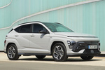 Hyundai Kona H&iacute;brido 1.6 GDi 104 kW (141 CV) DCT N Line Hybrid Todo terreno Cyber Gray Exterior Lateral-Frontal 5 puertas