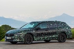 Skoda Superb Camuflado Superb Combi Camuflado Superb Combi  Turismo familiar Exterior Lateral-Frontal 5 puertas