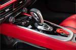 Lotus Emira i4 First Edition i4 First Edition Coup&eacute; Interior Consola Central 2 puertas