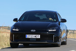 Hyundai IONIQ 6 168 kW (228 CV) 77 kWh RWD Star Turismo Abyss Black Exterior Frontal-Lateral 4 puertas
