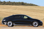 Hyundai IONIQ 6 168 kW (228 CV) 77 kWh RWD Star Turismo Abyss Black Exterior Lateral 4 puertas