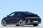 Hyundai IONIQ 6 168 kW (228 CV) 77 kWh RWD Star Turismo Abyss Black Exterior Lateral-Posterior 4 puertas