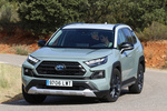 Toyota RAV4 Hybrid 220H 4x4 Adventure Plus Hybrid Todo terreno Bi-tono Urban Khaki Exterior Frontal-Lateral 5 puertas