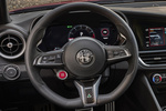 Alfa Romeo Stelvio 2.9 V6 382 kW (520 CV) Quadrifoglio Todo terreno Interior Volante 5 puertas
