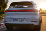 Porsche Cayenne Turbo E-Hybrid Turbo E-Hybrid Todo terreno Blanco Carrara Metalizado Exterior Posterior-Lateral 5 puertas