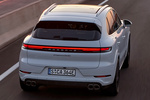 Porsche Cayenne Turbo E-Hybrid Turbo E-Hybrid Todo terreno Blanco Carrara Metalizado Exterior Cenital-Posterior-Lateral 5 puertas