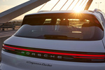 Porsche Cayenne Turbo E-Hybrid Turbo E-Hybrid Todo terreno Blanco Carrara Metalizado Exterior Pilotos 5 puertas