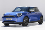 MINI MINI Cooper SE el&eacute;ctrico Cooper SE Favoured Turismo Blazing Blue Exterior Frontal-Lateral 3 puertas