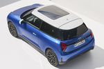 MINI MINI Cooper SE el&eacute;ctrico Cooper SE Favoured Turismo Blazing Blue Exterior Cenital-Lateral-Posterior 3 puertas