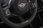MINI MINI Cooper SE el&eacute;ctrico Cooper SE Favoured Turismo Interior Volante 3 puertas