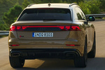 Audi Q8 Gama Q8 Black line Todo terreno Sakhir Gold Metallic Exterior Posterior-Lateral 5 puertas