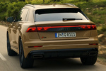Audi Q8 Gama Q8 Black line Todo terreno Sakhir Gold Metallic Exterior Lateral-Posterior 5 puertas