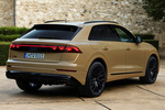 Audi Q8 Gama Q8 Black line Todo terreno Sakhir Gold Metallic Exterior Posterior-Lateral 5 puertas