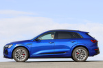Audi Q8 55 e-tron quattro e-tron S line con Paquete Black  Todo terreno Azul Ultra Metalizado Exterior Lateral 5 puertas