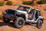 Jeep Wrangler 4xe Willys (versi&oacute;n EE.UU) 4xe Willys (versi&oacute;n EE.UU) Todo terreno Exterior Frontal-Lateral 5 puertas