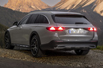 Mercedes-Benz Clase E 450 4MATIC All Terrain Avantgarde line All Terrain Turismo familiar Gris Alpine Solid Exterior Lateral-Posterior 4 puertas