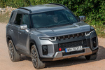 SsangYong Torres G15T 4x2 AT Life Todo terreno Platinum Gray Bitono Exterior Lateral-Frontal 5 puertas