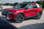SsangYong Torres G15T 4x2 AT Life Todo terreno Cherry Red Exterior Frontal-Lateral 5 puertas