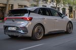 CUPRA Born 170 kW (231 CV) 77 kWh e-Boost Pack & Battery Pack Turismo Gris Vapor Exterior Posterior-Lateral 5 puertas