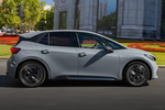 CUPRA Born 170 kW (231 CV) 77 kWh e-Boost Pack & Battery Pack Turismo Gris Vapor Exterior Lateral 5 puertas