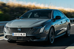 Peugeot 508 Plug-in Hybrid e-EAT8 GT Plug-in Hybrid Turismo Gris Selenium Exterior Frontal-Lateral 5 puertas