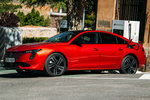 Peugeot 508 Plug-in Hybrid e-EAT8 GT Plug-in Hybrid Turismo Elixir Red Exterior Toma de recarga 5 puertas