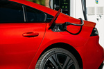Peugeot 508 Plug-in Hybrid e-EAT8 GT Plug-in Hybrid Turismo Elixir Red Exterior Toma de recarga 5 puertas