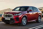 BMW iX2 xDrive30 M Sport xDrive30 Todo terreno Fire Red Metallic Exterior Frontal-Lateral 5 puertas