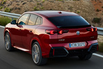 BMW iX2 xDrive30 M Sport xDrive30 Todo terreno Fire Red Metallic Exterior Lateral-Posterior 5 puertas