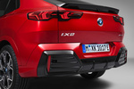 BMW iX2 xDrive30 M Sport xDrive30 Todo terreno Fire Red Metallic Exterior Posterior 5 puertas